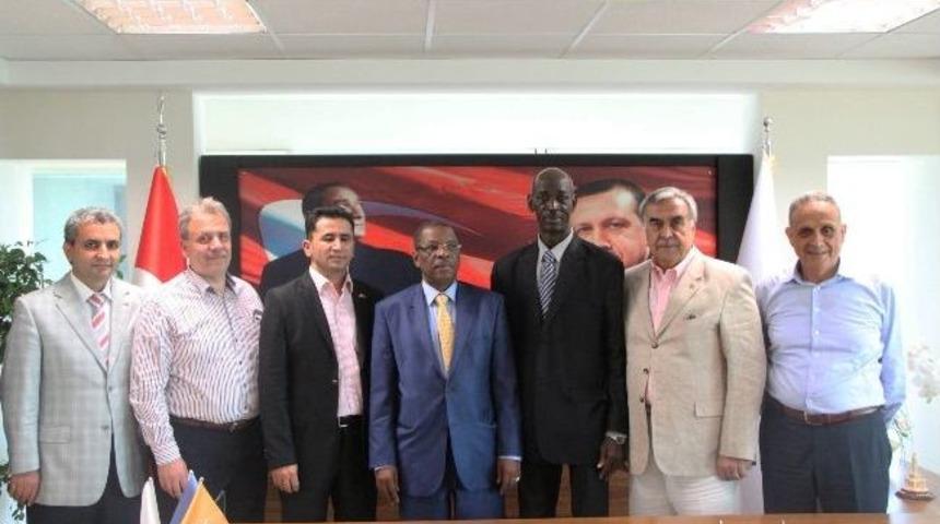 Ak Parti İzmir'in Afrikalı Konukları