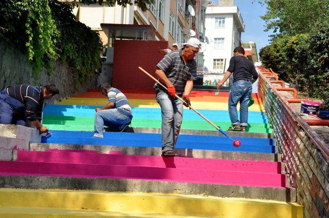 Edirne Belediyesi Bütün Merdivenleri Gökkuşağına Boyayacak