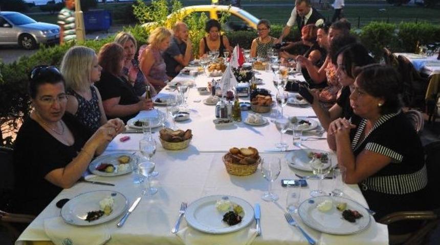 Fin Ve Estonyalı Gazetecilerden Expo Desteği