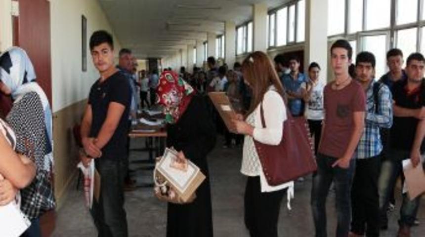 Rekt&ouml;r Ko&ccedil;ak: Bu Yıl 12 Binden Fazla Kayıt Bekliyoruz