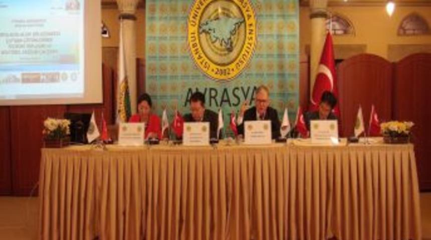 İstanbul &Uuml;niversitesi&rsquo;nde Altay Halklarının Problemleri Ele