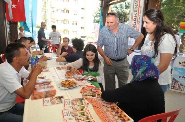 Başkan Bozbey Yurt Stantlarını Ziyaret Etti