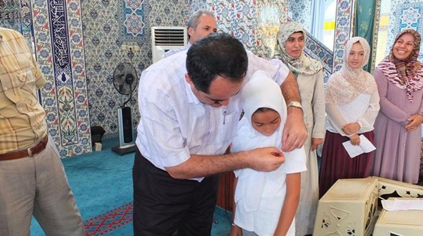 40 Hadis Ezberleyene &Ccedil;eyrek Altın Verildi