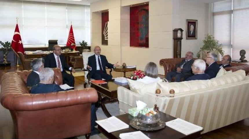 T&uuml;rk Boyları, Chp Genel Başkanı Kemal Kılı&ccedil;daroğlu'nu Ziyaret Etti