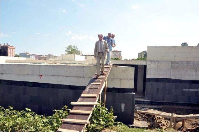 Burma, Emek Park İnşaatını Denetledi