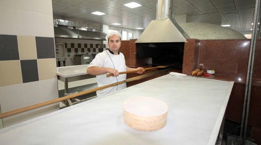 Bur&ccedil;'ta 5 Yıldızlı Otel Konforunda Yemekhane