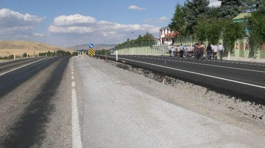 Yozgat&rsquo;ta B&ouml;l&uuml;nm&uuml;ş Yol Fabrikalara Girişi Engelledi