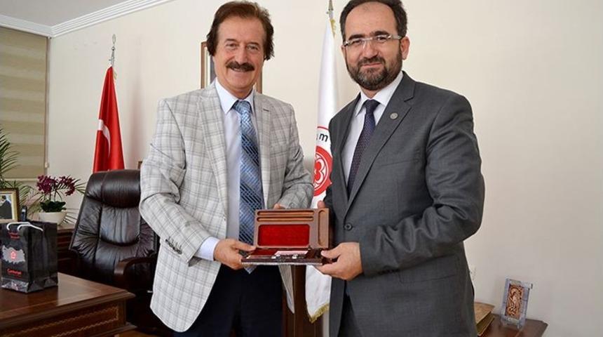 İlahiyat Fak&uuml;ltesi Dekanları Sivas&rsquo;ta Toplandı