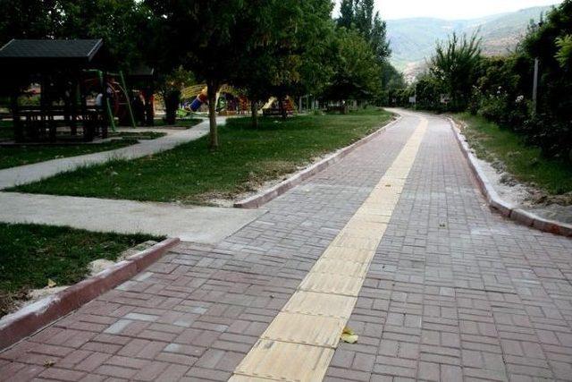 Sakarya Kenarındaki Yol Çalışmaları Sona Erdi