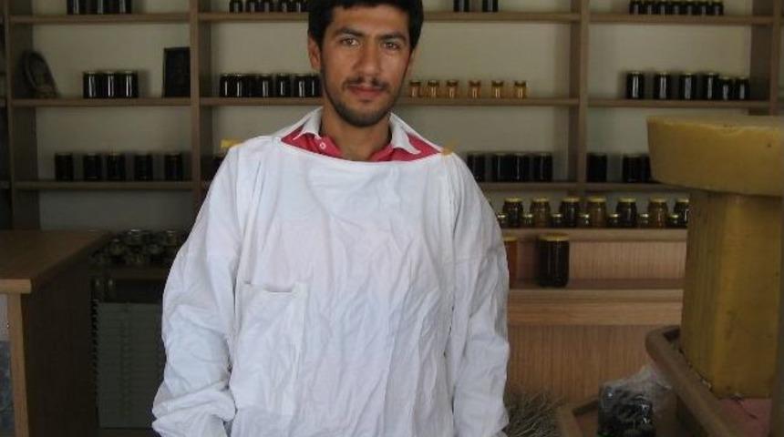 Uğruna &Uuml;niversite Bitirdiği Mesleği Bırakmak Zorunda Kaldı