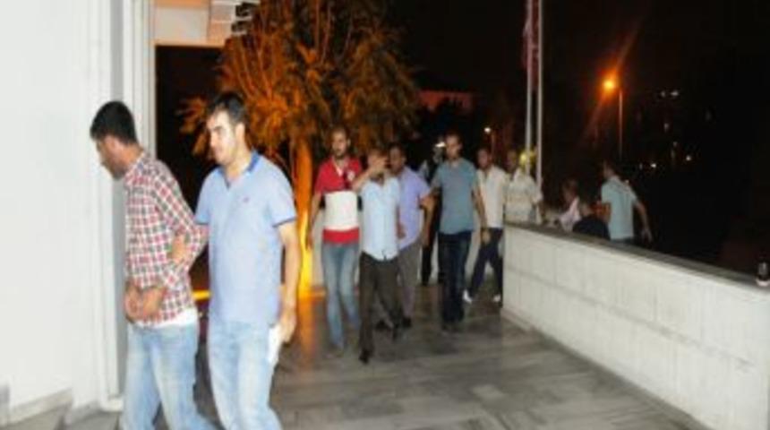 Fatih'te Bin 200 Tarihi Eser Ele Geçirildi