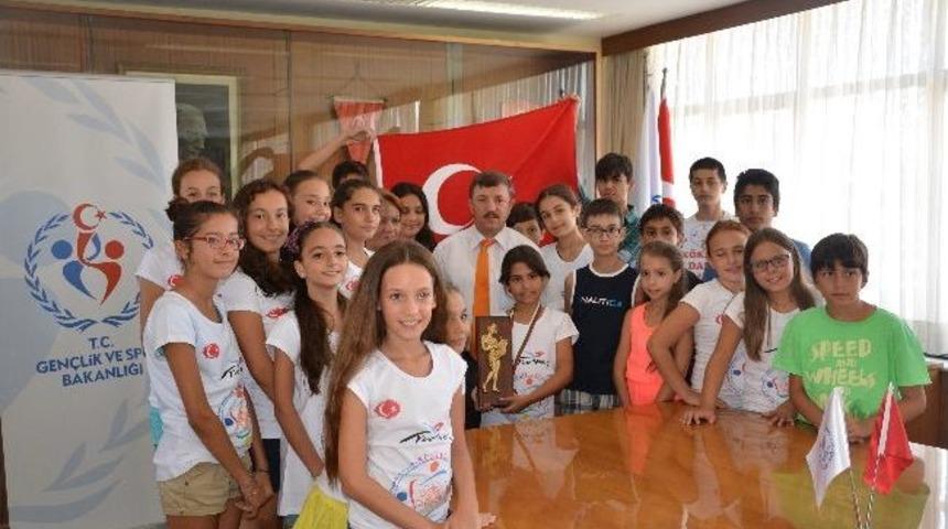 Kökler Çocuk Dans Topluluğu Dünya Şampiyonu