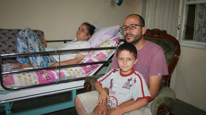 Kas hastası kadın, ayağa kalkmak ıstiyor