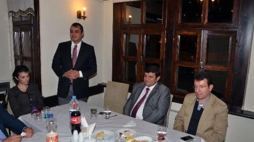 G&uuml;m&uuml;şhane Vali Yardımcısı Armağan &Ouml;nal İ&ccedil;in Veda Yemeği