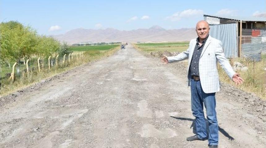 Yakutiye Belediyesi, 65 Kilometre K&ouml;y Yolu Yaptı