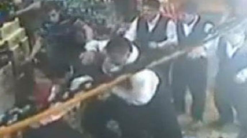 Bu kavganın nedeni camiden gelen sesler