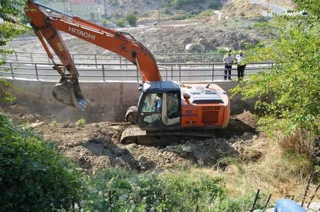 Mut&rsquo;ta Dere Islah &Ccedil;alışmaları Devam Ediyor 2