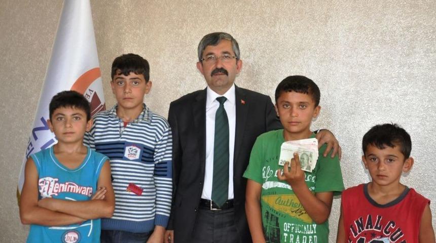 Zile'de &Ccedil;ocuklardan &Ouml;rnek Davranış