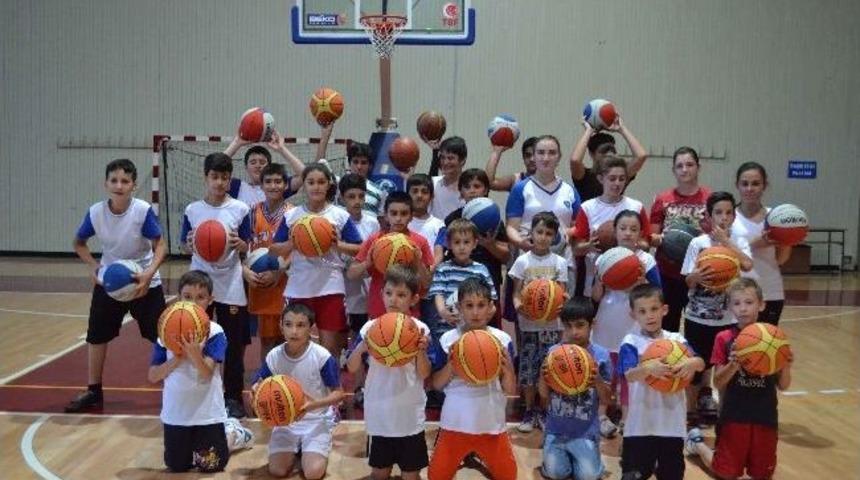 Yaz Spor Okullarına 35 Bin Gen&ccedil; Katıldı