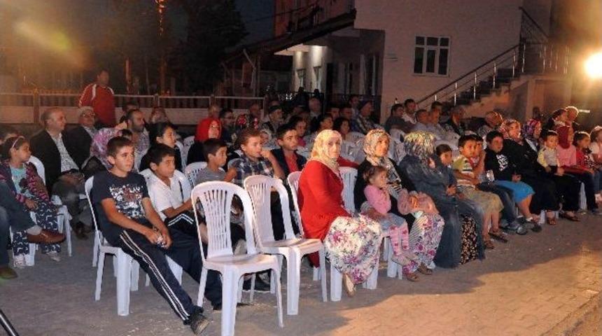 Kocaeli'de Gezici Tır Tiyatrosu Yollarda