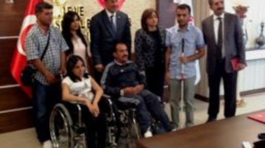 Engelliler Derneği&rsquo;nden Bakan Şahin&rsquo;e Ziyaret