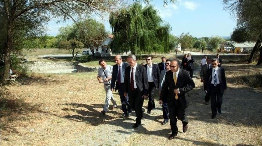 Uludağ &Uuml;niversitesi'ne Hasta Yakınları Misafirhanesi