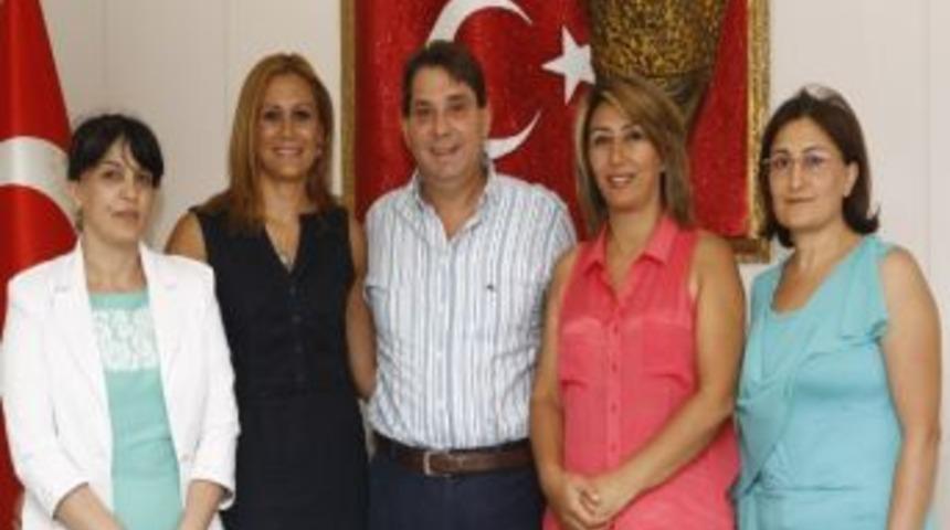 Azeri Kadınlardan Tartan'a Ziyaret