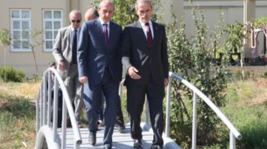 Uludağ &Uuml;niversitesi&rsquo;ne 'hasta Yakınları Misafirhanesi' Yapılacak