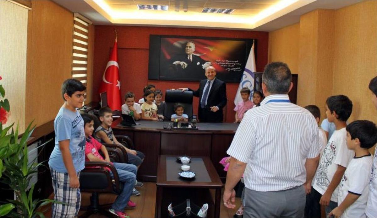 SGK &Ccedil;alışanlarının &Ccedil;ocukları Da Ebeveynleri Ile Mesai Yaptı