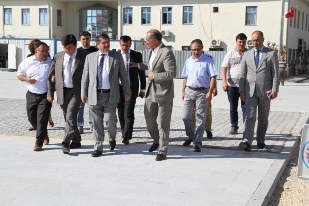 "yunus Emre Kent Meydanı Kula'nın Modern Bir Y&uuml;z&uuml; Olacak"