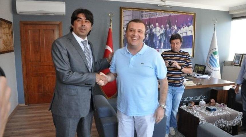 Chp Fo&ccedil;a Belediye Başkan Aday Adayı Osman Mert'ten &Ouml;rnek Davranış