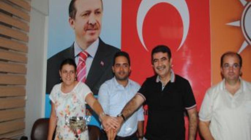 AK Partili Gen&ccedil;ler Plaj Voleybolu Turnuvasında Birinci Oldu