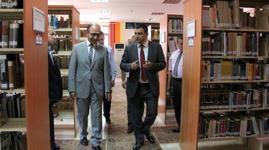 &Ccedil;OM&Uuml; Rekt&ouml;r&uuml; La&ccedil;iner: Donanımlı Nesiller Yetiştirmeliyiz