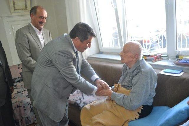 Tanrıverdi den Keleşoğlu&rsquo;na Taziye Ziyareti 1