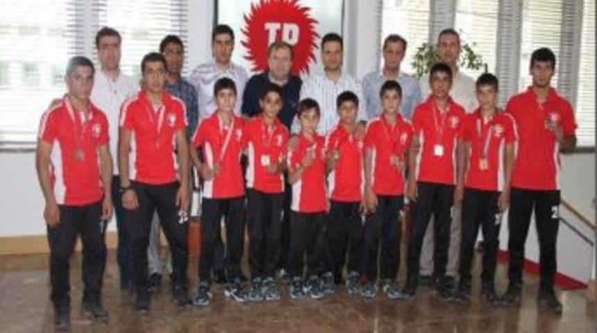 Batman Petrolsporlu G&uuml;reş&ccedil;iler Başarıya Doymuyor