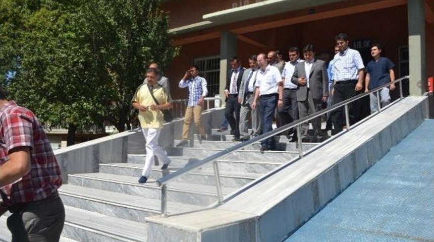 Tanrıverdi, Kula Devlet Hastanesi'ni Ziyaret Etti