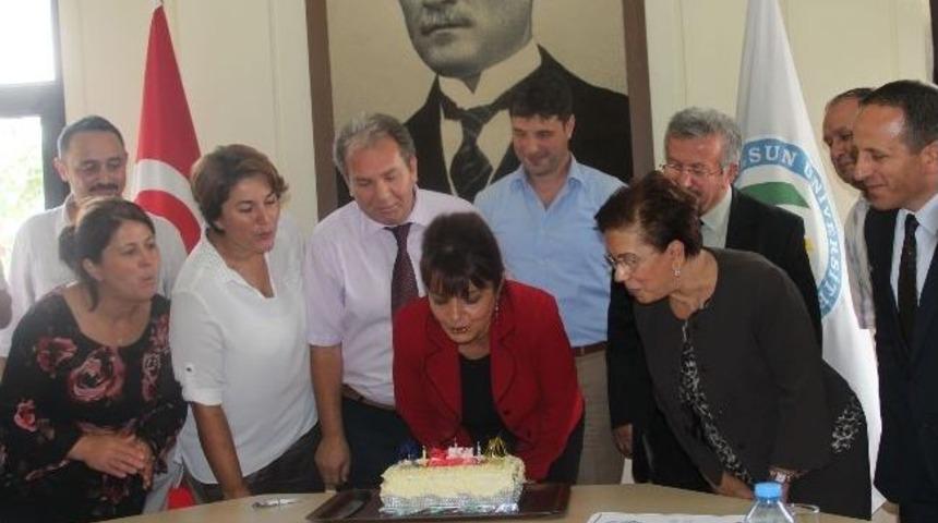 Giresun &Uuml;niversitesi Rekt&ouml;r&uuml; Prof. Dr. Attar, 2013-2014 Akademik Yılı A&ccedil;ılışını Değerlendirdi