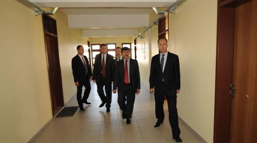 Sosyal Bilimler Lisesi Taşınmayacak