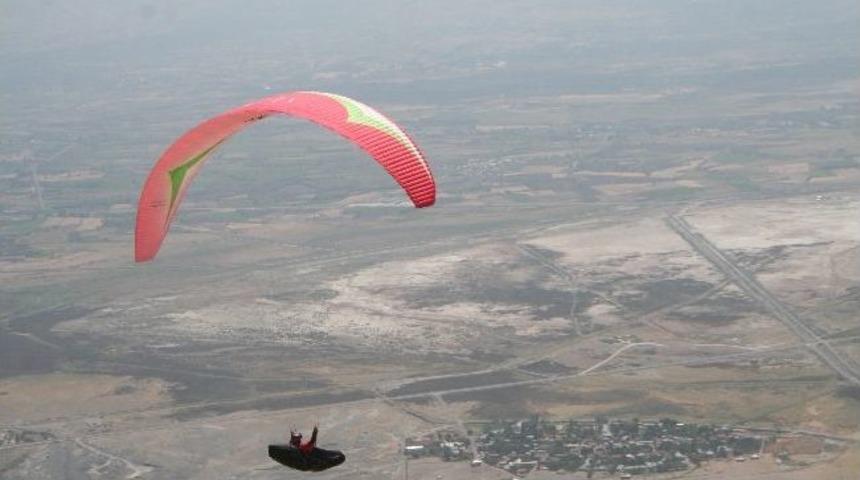 D&uuml;nya yama&ccedil; paraş&uuml;t&uuml; şampiyonası