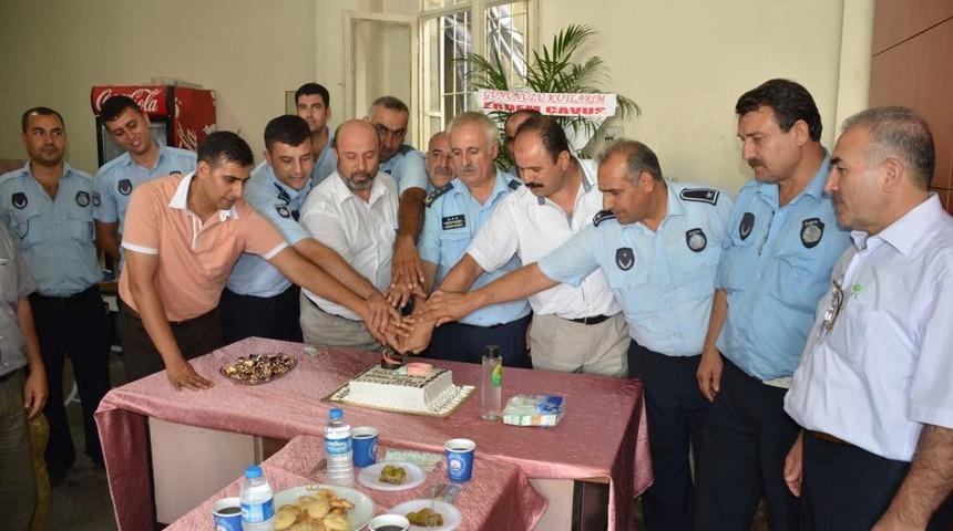 Kaldırım Işgali Yapan Esnafa Zabıtadan &Ccedil;i&ccedil;ekli Uyarı