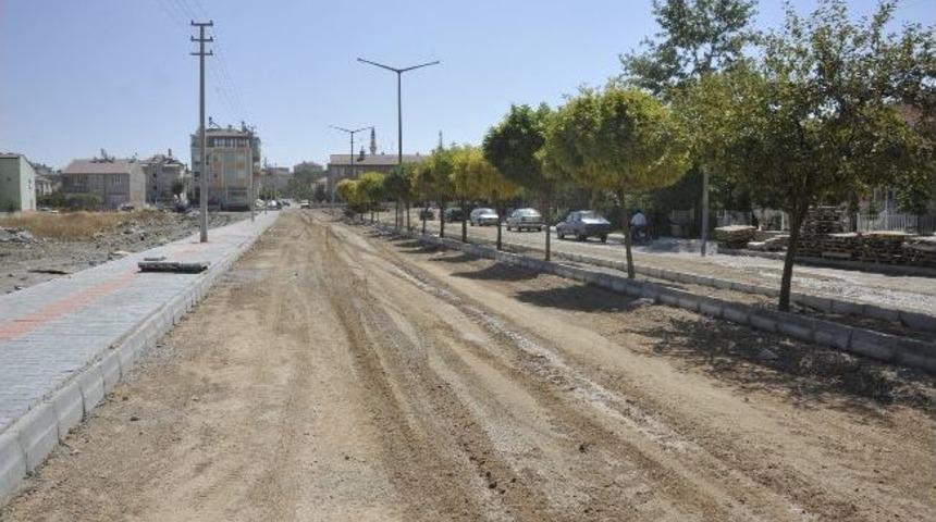 Karaman Belediyesi&rsquo;nden Asfalt Ve Kaldırım &Ccedil;alışmaları