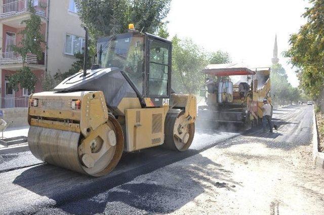 Karaman Belediyesi’nden Asfalt Ve Kaldırım Çalışmaları