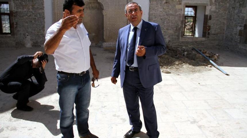 Eski Van Şehrinin Ortaya Çıkması Için Restorasyon Çalışmaları Devam Ediyor