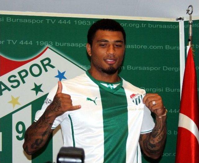 Kazım, Bursaspor’a İmzayı Attı