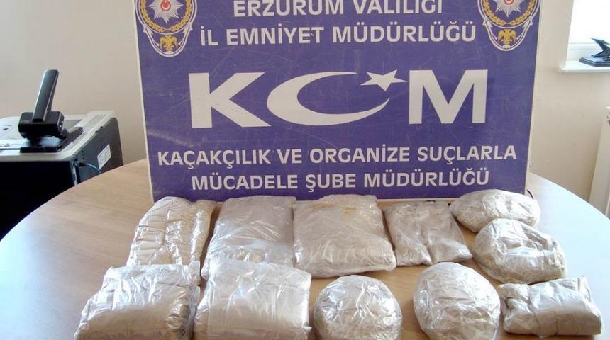 Kadın Yolcuların &Uuml;zerinden Eroin &Ccedil;ıktı