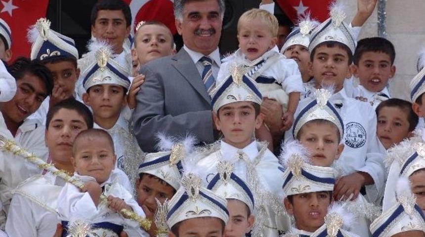 Adıyaman&rsquo;da 430 &Ccedil;ocuk Toplu S&uuml;nnet Ettirildi