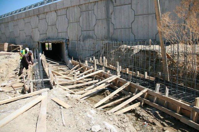 Bozüyük'te Altyapı Ve Çevre Düzenlemesi Çalışmaları