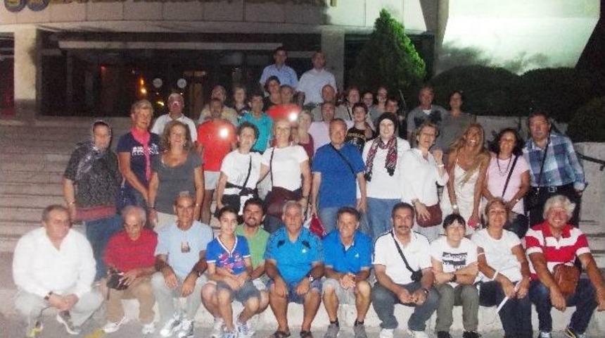 İzmak Yola &Ccedil;ıktı