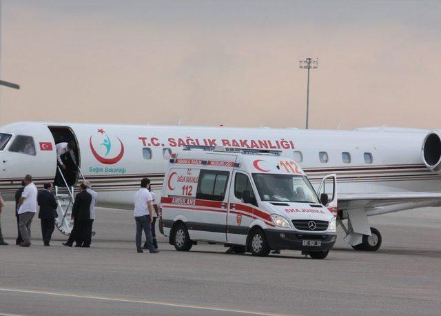 Eski Bakan Güzel, Uçak Ambulansla Ankara'ya Sevk Edildi