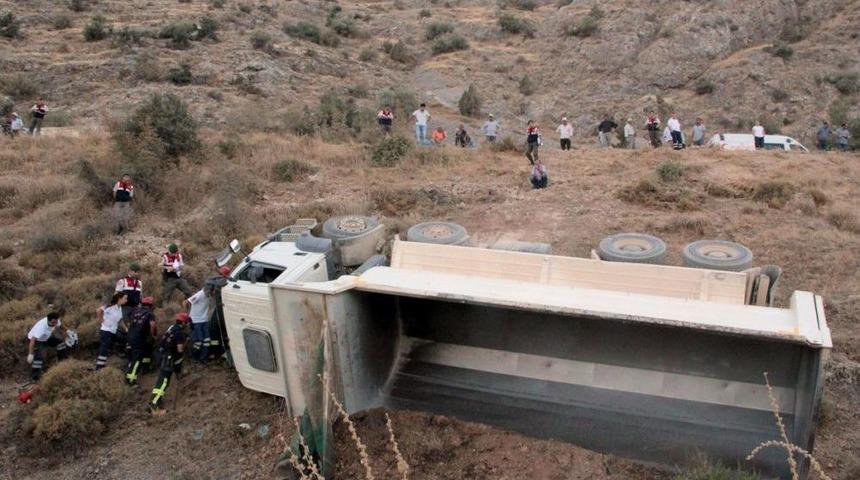 Manisa'da Trafik Kazası: 1 &Ouml;l&uuml;